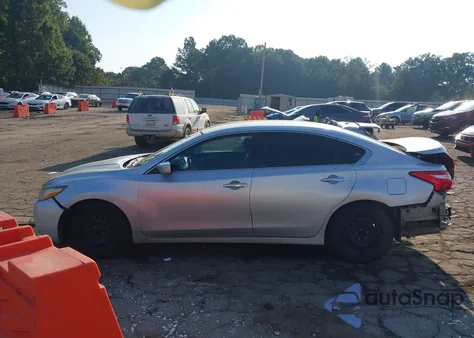 2016 Nissan Altima 2.5/2.5 S/2.5 Sl/2.5 Sr/2.5 Sv из США, поврежденный, VIN 1N4AL3AP9GC259531